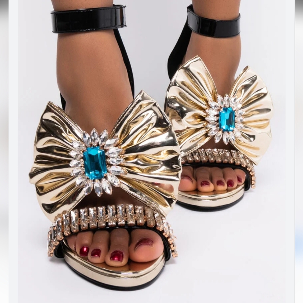 Glamorous Gold and Black Heels with Jewel Accent